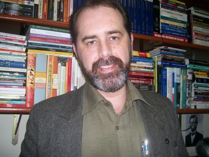 Prof. Marcus Eduardo de Oliveira