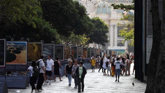 RJ: Exposição fotográfica na Cinelândia mostra a Terra vista de cima 3