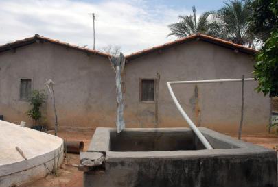 Pai Pedro (MG) - Cisterna construída para captação de água em casa do município, localizado a 487 quilômetros de Belo Horizonte Foto: Valter Campanato/ABr