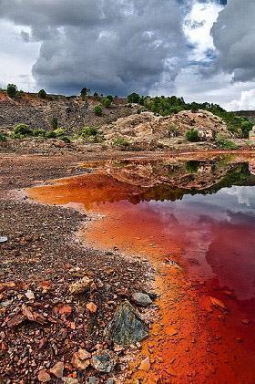 Terreno, da Companhia Mercantil e Industrial Ingá, em Itaguaí (RJ), contaminado por metais pesados